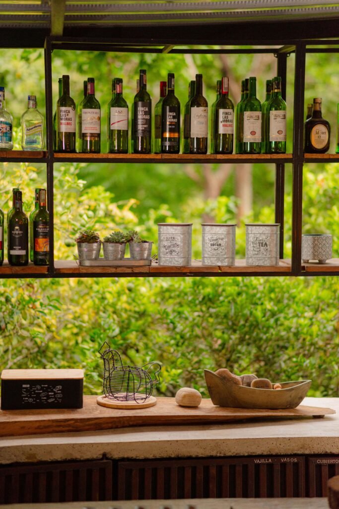 bar en rivabella ecolodge